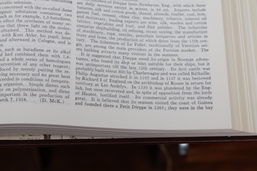 "Encyclopedia Britannica" 200th Anniversary Edition