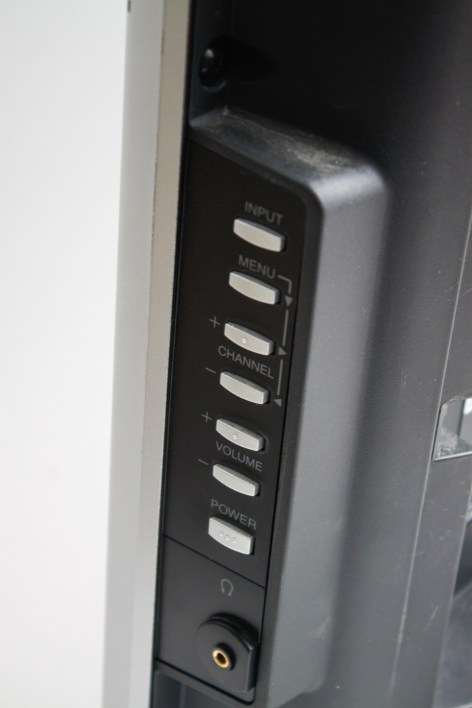 JVC 32" Flat-Screen Television