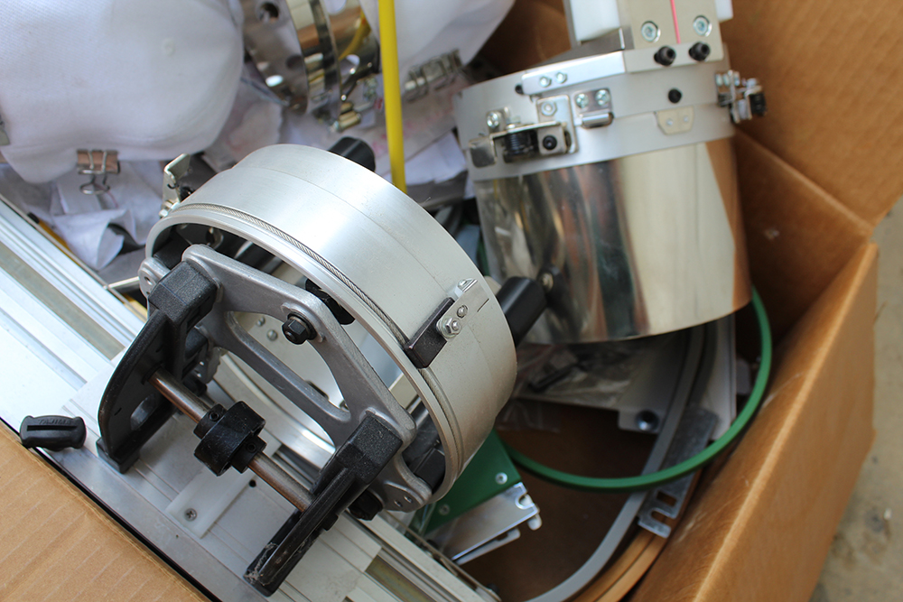 Toyota Expert ESP9100 Net Embroidery Machine with Cart and Attachments