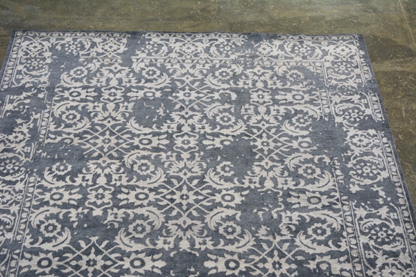 Transitional Japiur India Hand Woven Wool and Viscose Area Rug