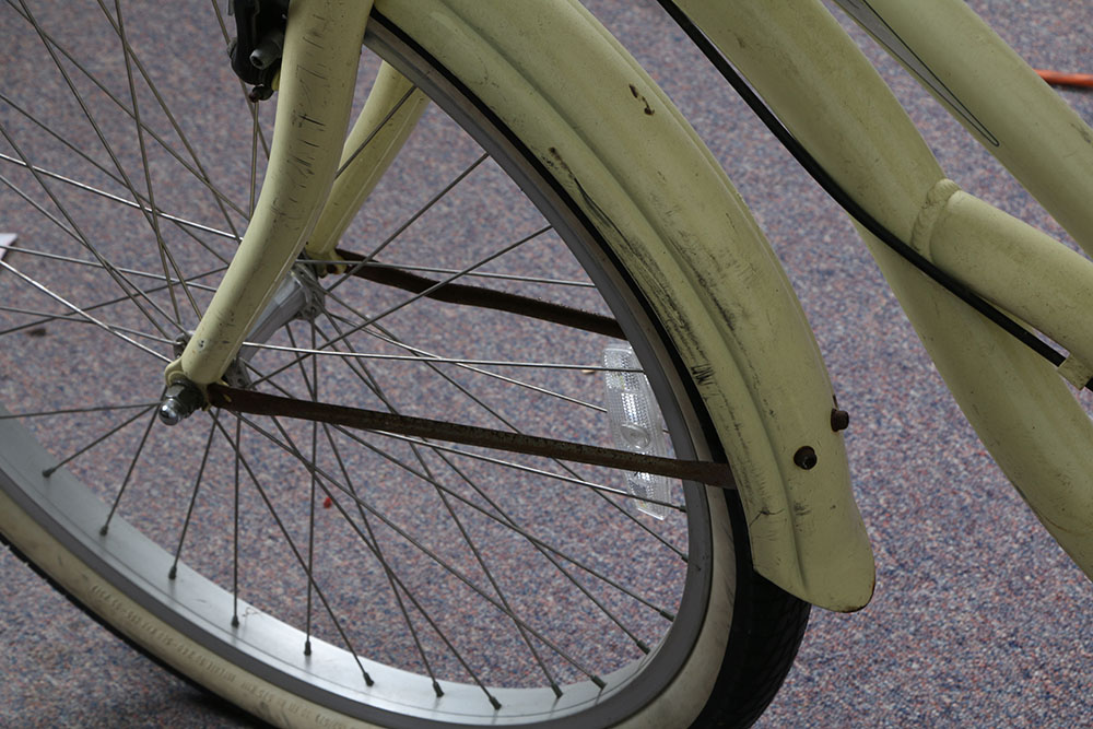 Trek Calypso Beach Cruiser Bicycle in Pale Yellow