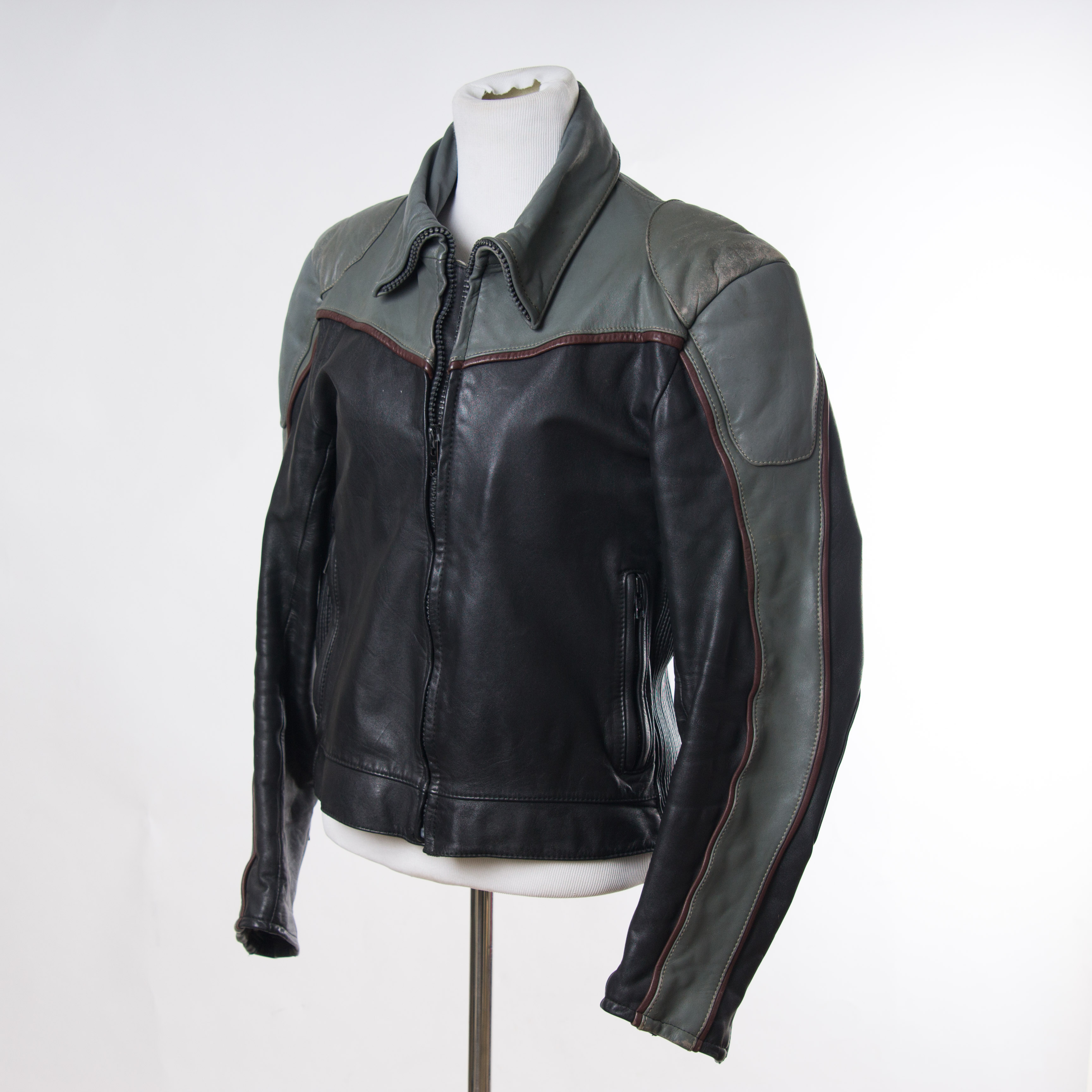 Men's Tour Lion by Rex Marsee Leather Jacket, Size Large