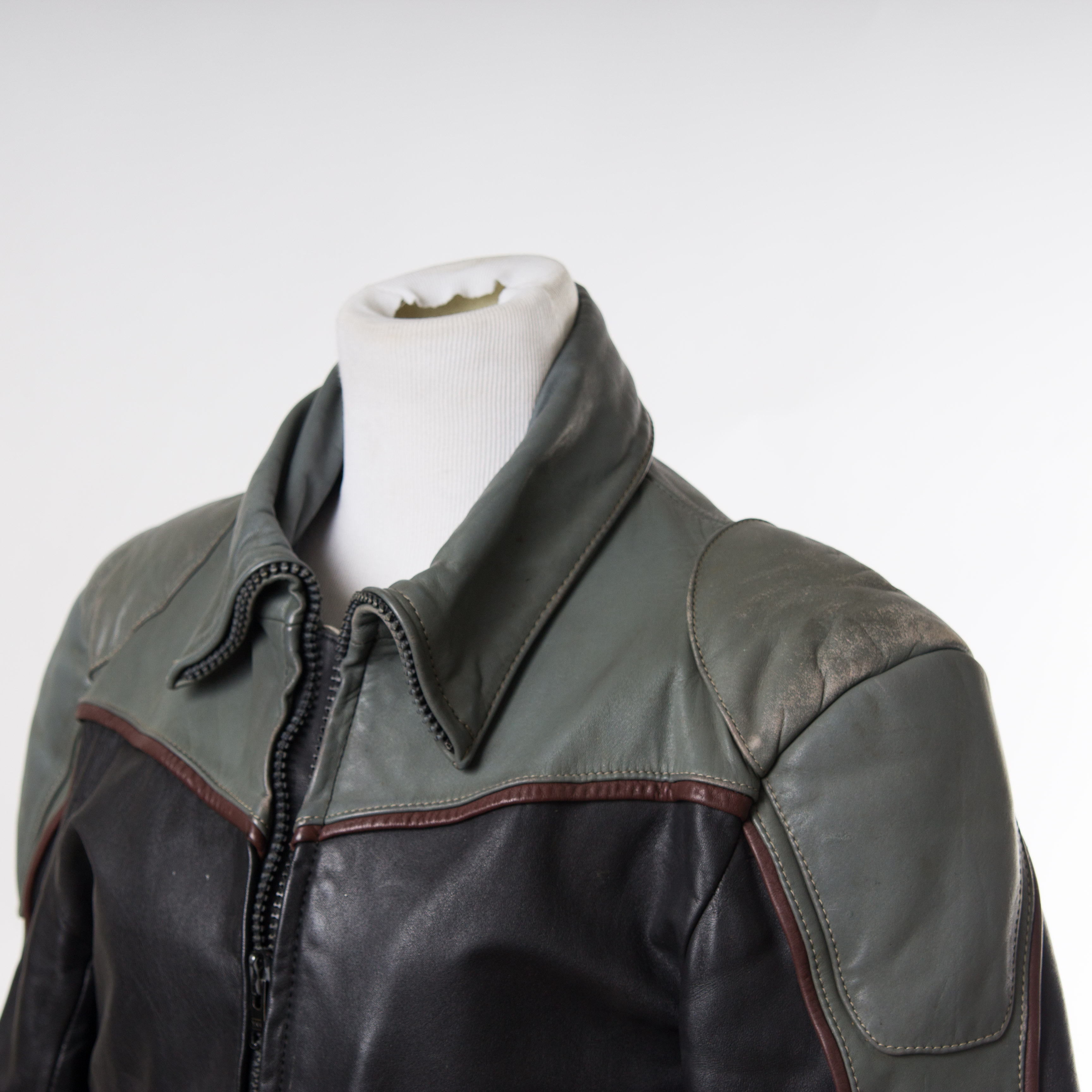 Men's Tour Lion by Rex Marsee Leather Jacket, Size Large