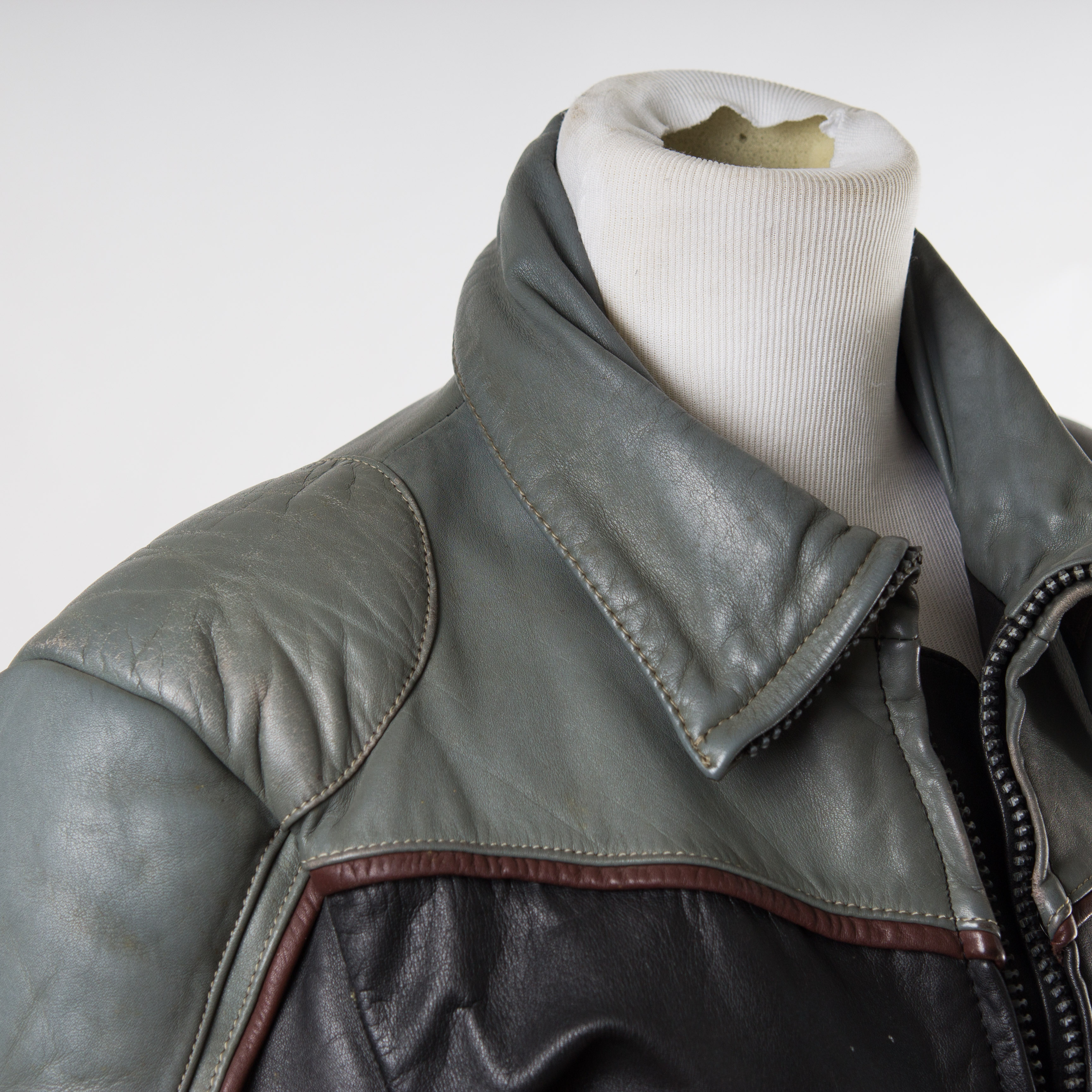 Men's Tour Lion by Rex Marsee Leather Jacket, Size Large