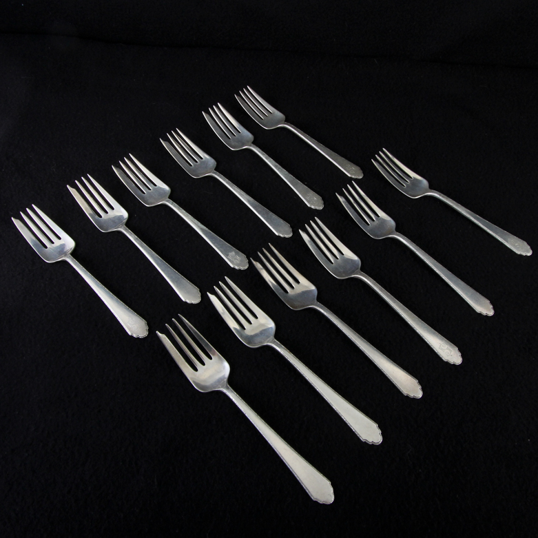 Lunt "Treasure" Sterling Silver Flatware in Box