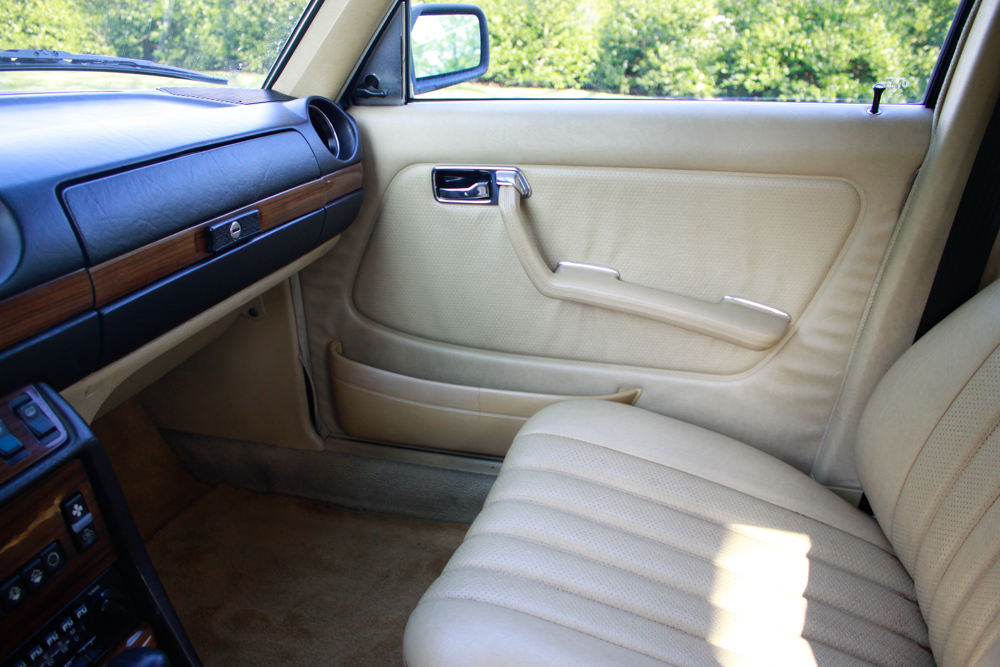 1982 Mercedes-Benz 300D Turbo Diesel Sedan