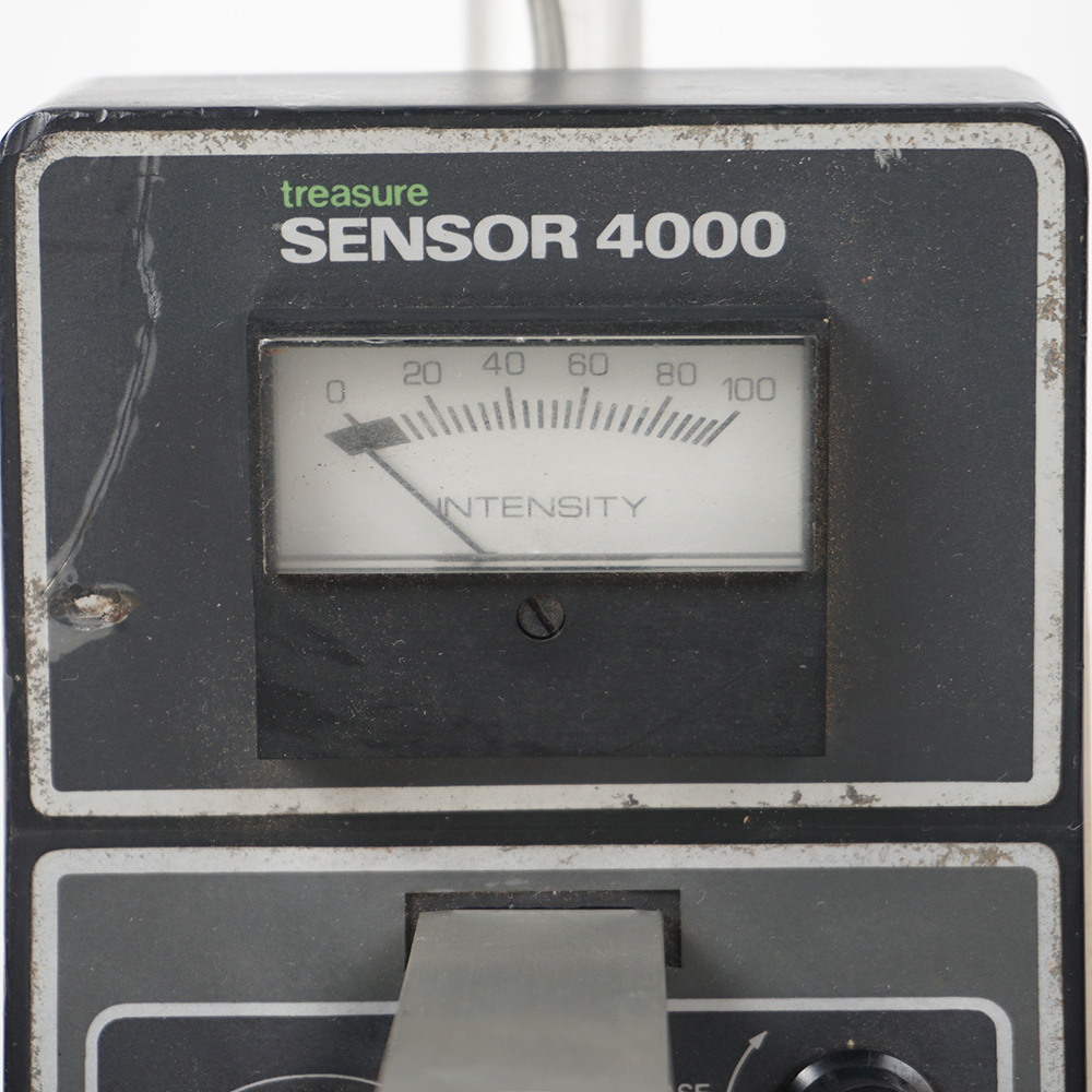 Treasure Sensor 4000 Metal Detector