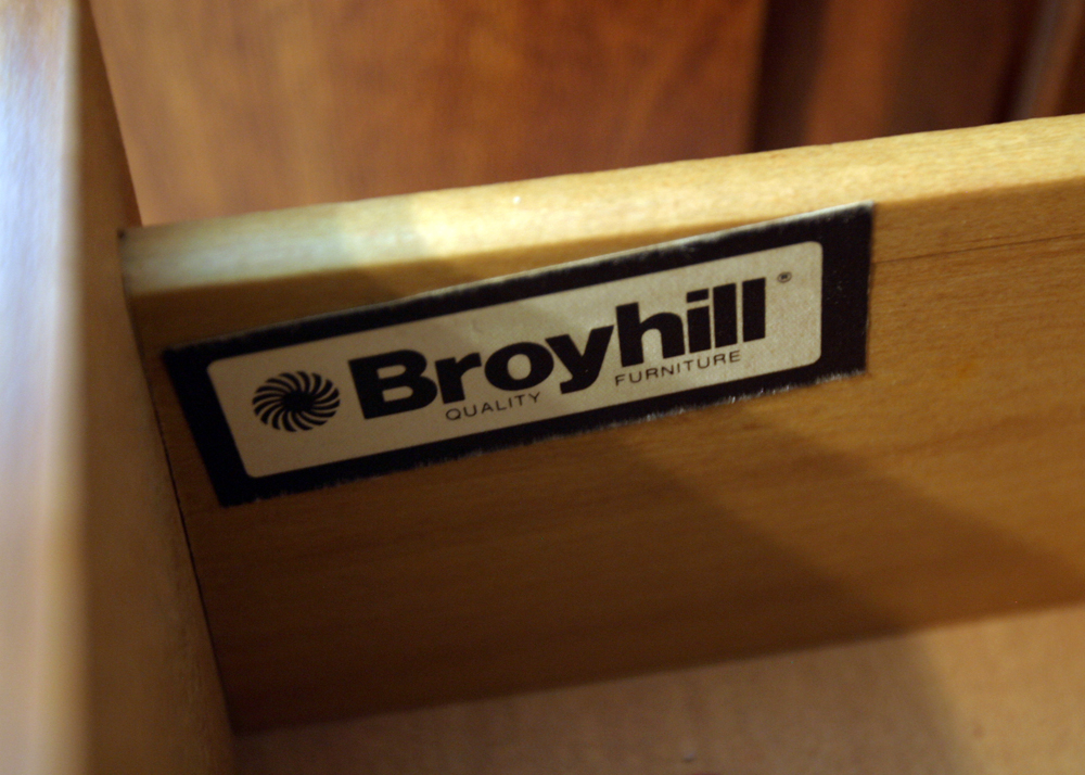 Broyhill China Cabinet