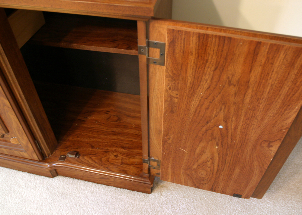 Broyhill China Cabinet