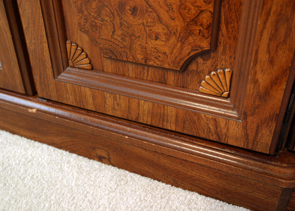 Broyhill China Cabinet