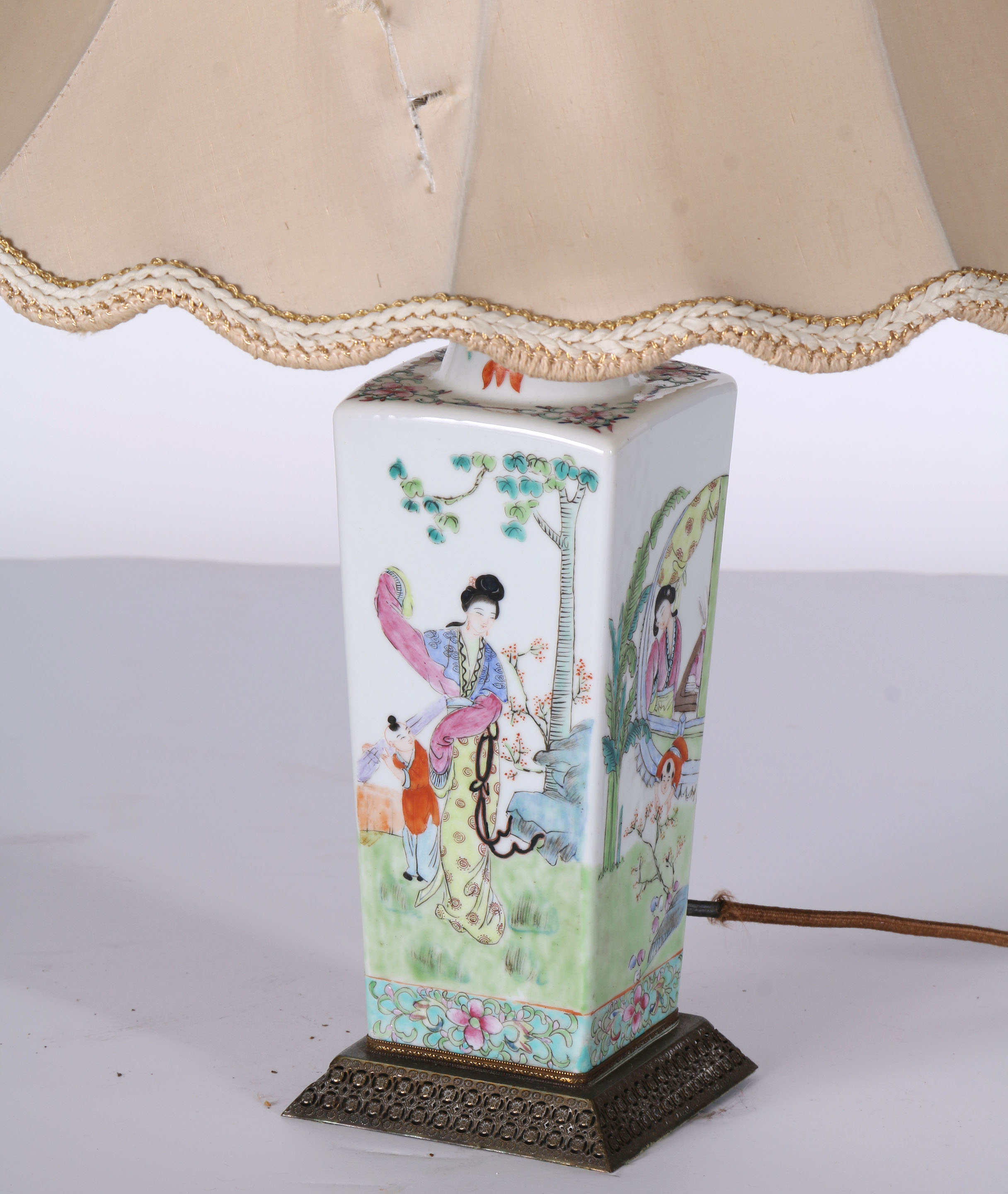 Vintage Hand Painted Chinese Lamp