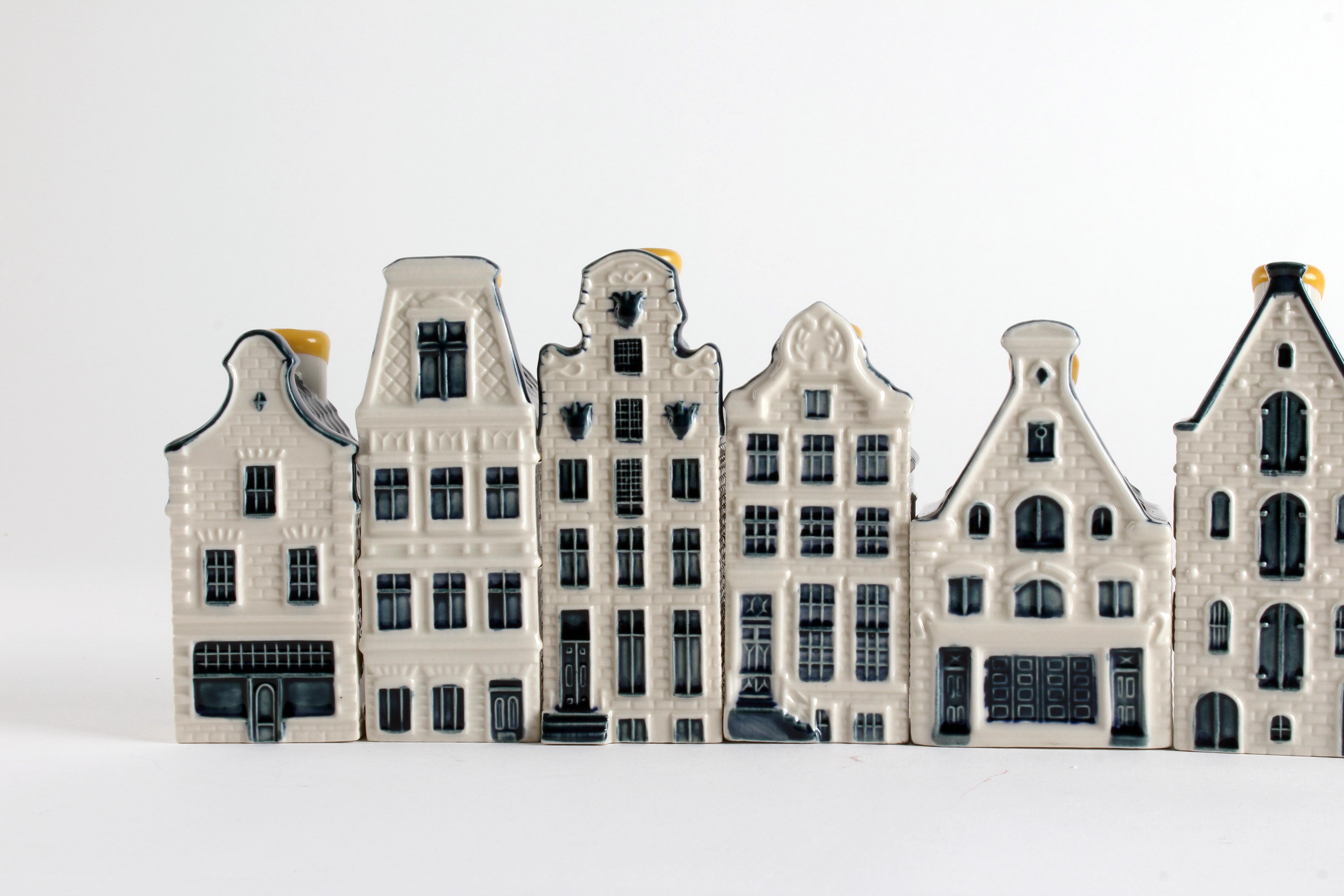 Miniature Blue Delft For KLM Bols Liquor decanters