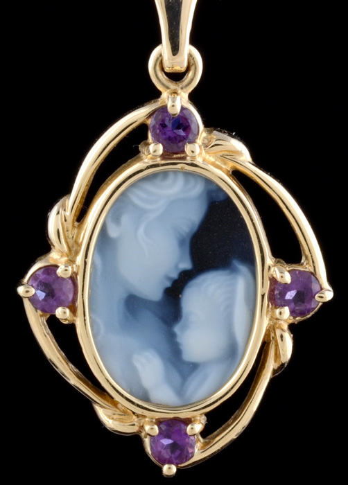 14K Yellow Gold Onyx and Amethyst Cameo Pendant