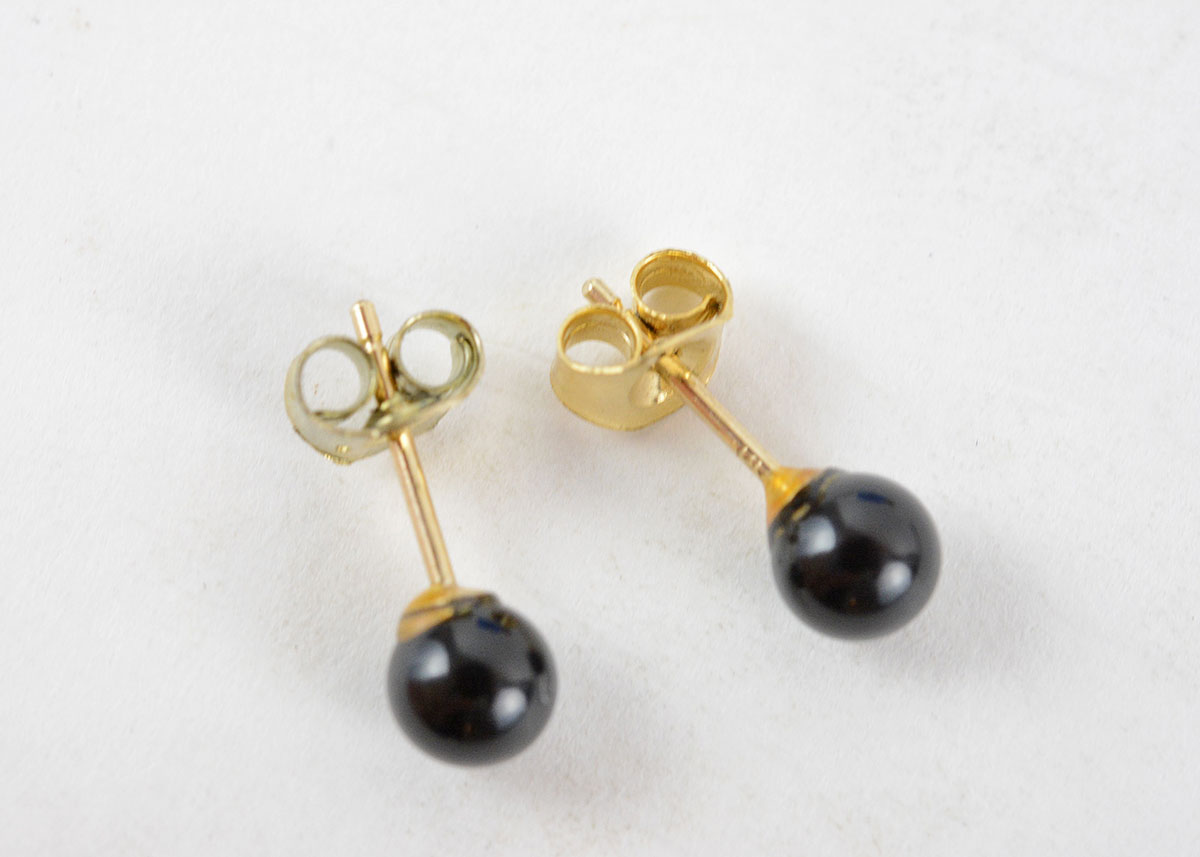 14K Yellow Gold Black Onyx Stud Earrings