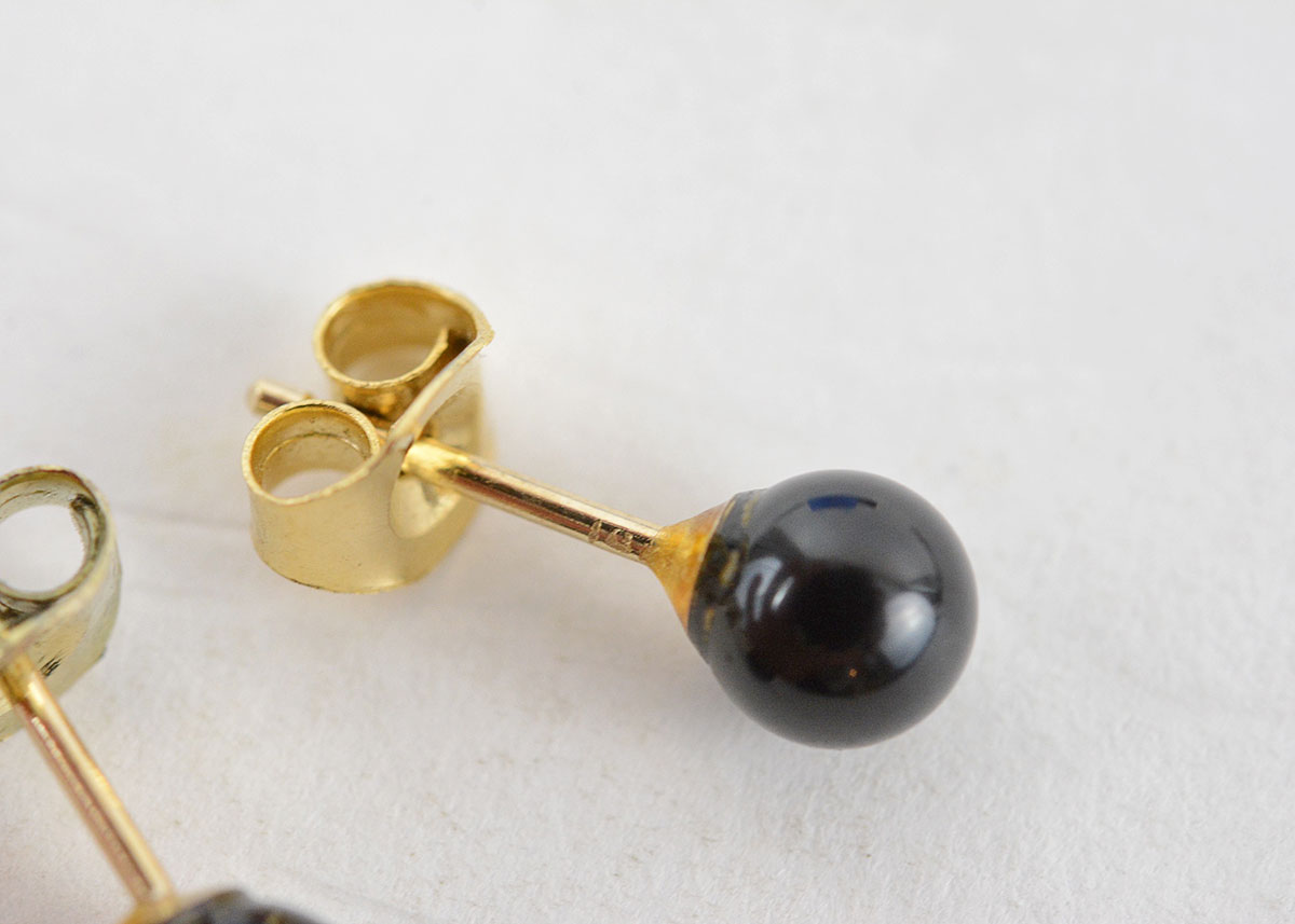 14K Yellow Gold Black Onyx Stud Earrings