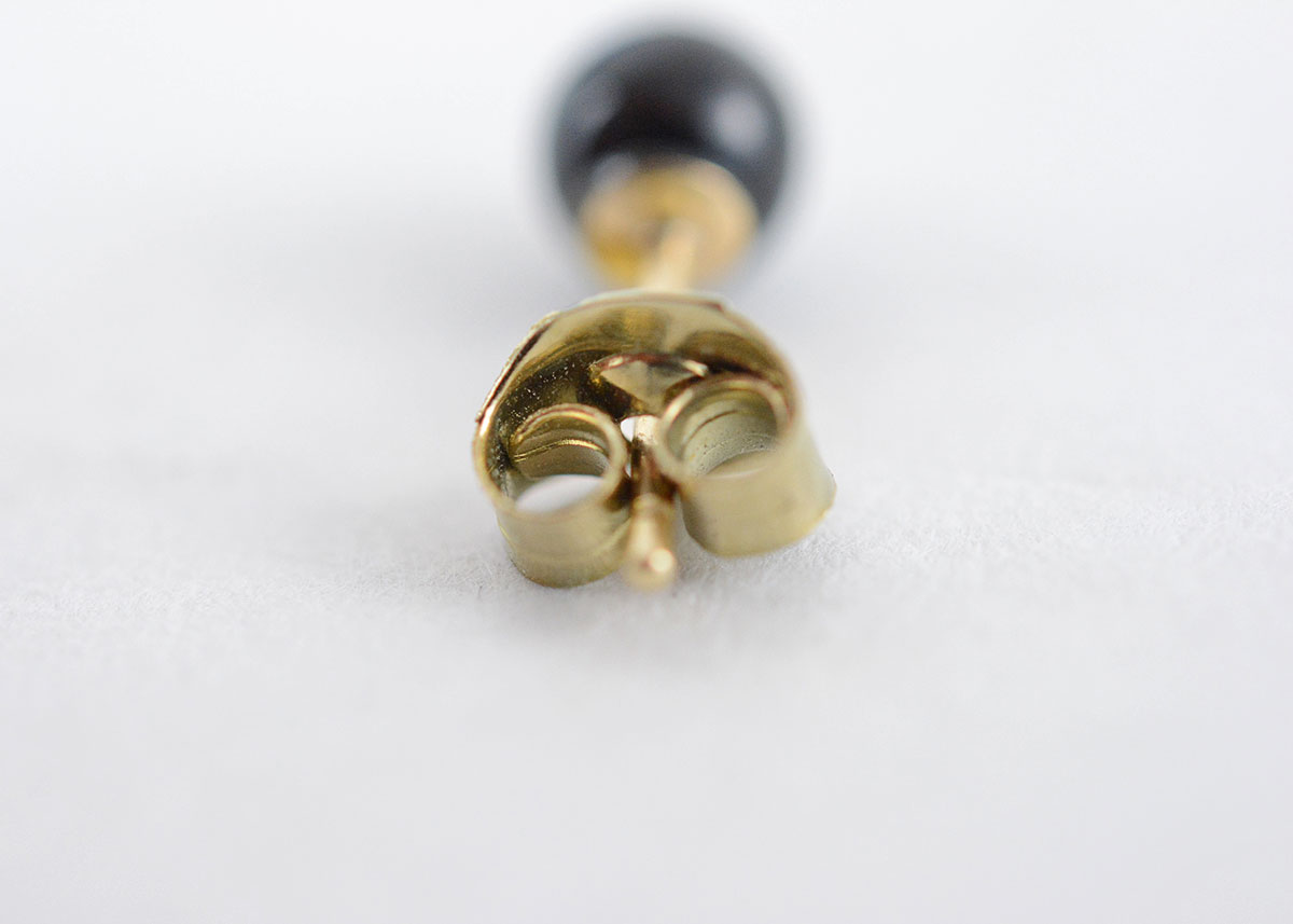 14K Yellow Gold Black Onyx Stud Earrings