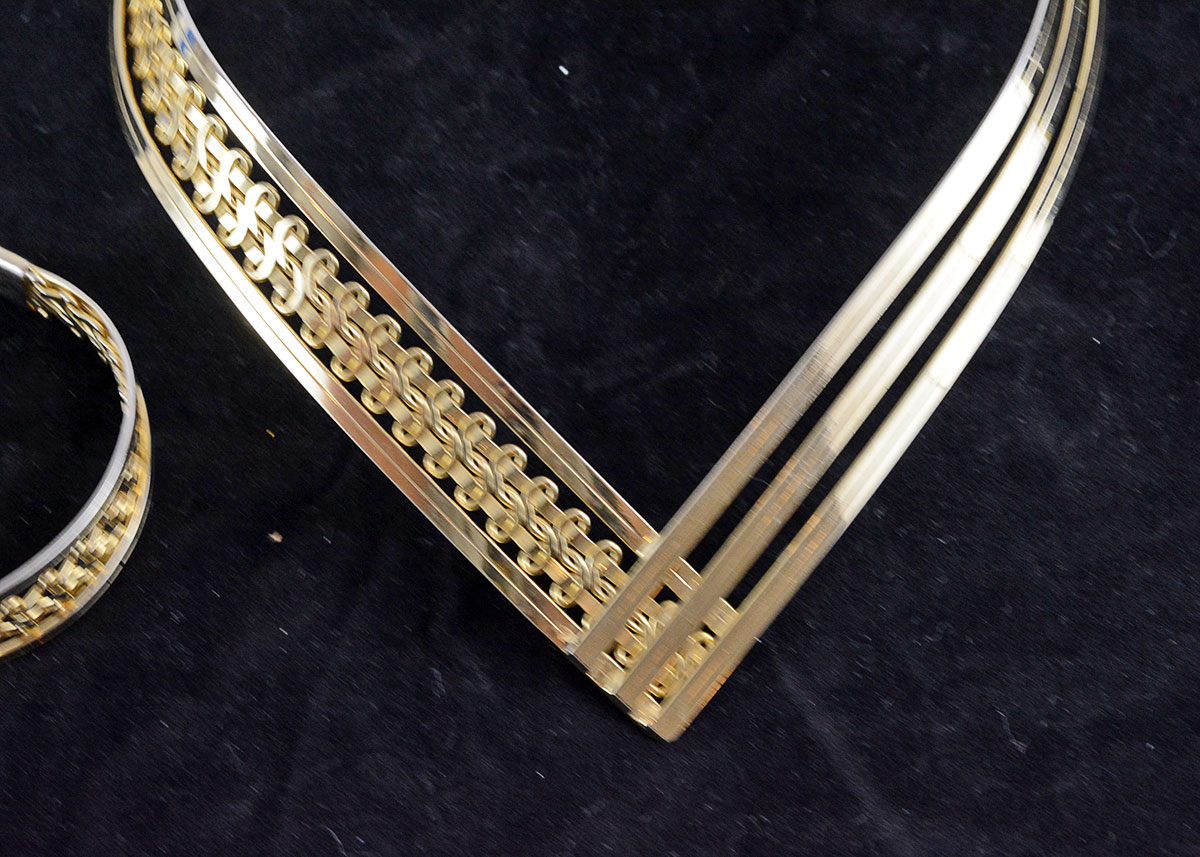 Gold Tone Metal Necklace and Bracelet