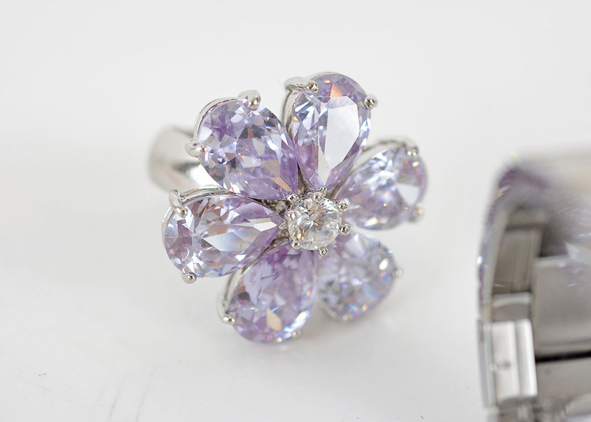 Miscellaneous Jewelry and Trinkets