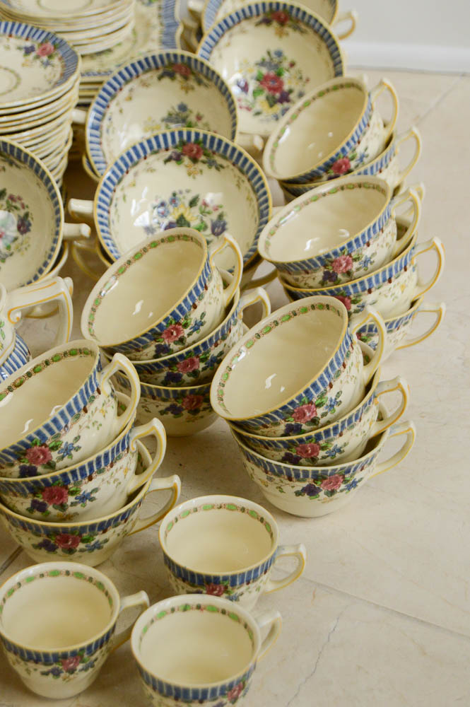 Large Collection of Royal Doulton China "The Vernon"