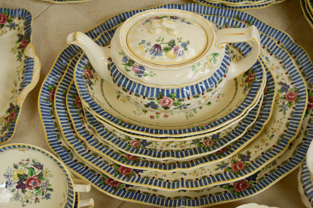 Large Collection of Royal Doulton China "The Vernon"