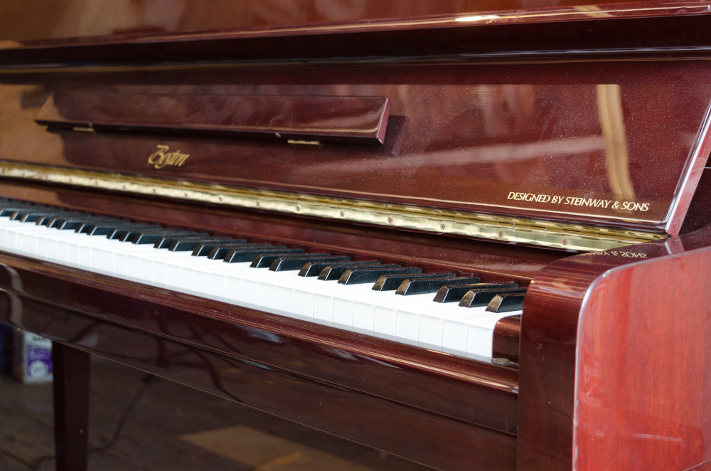 Boston UP-118E Piano Designed by Steinway & Sons with Bench