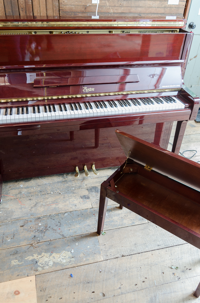 Boston UP-118E Piano Designed by Steinway & Sons with Bench