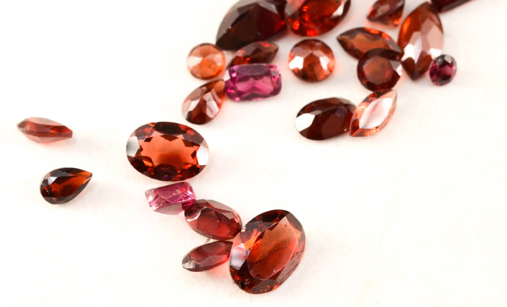 Group of Loose 16.68 CTW Garnet Gemstones
