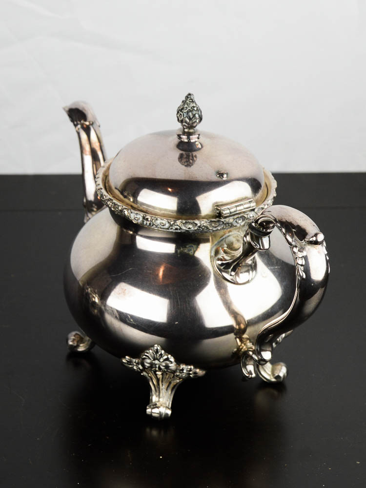 Wilcox International Silver Co. Silver Plate Tea and Coffee Set