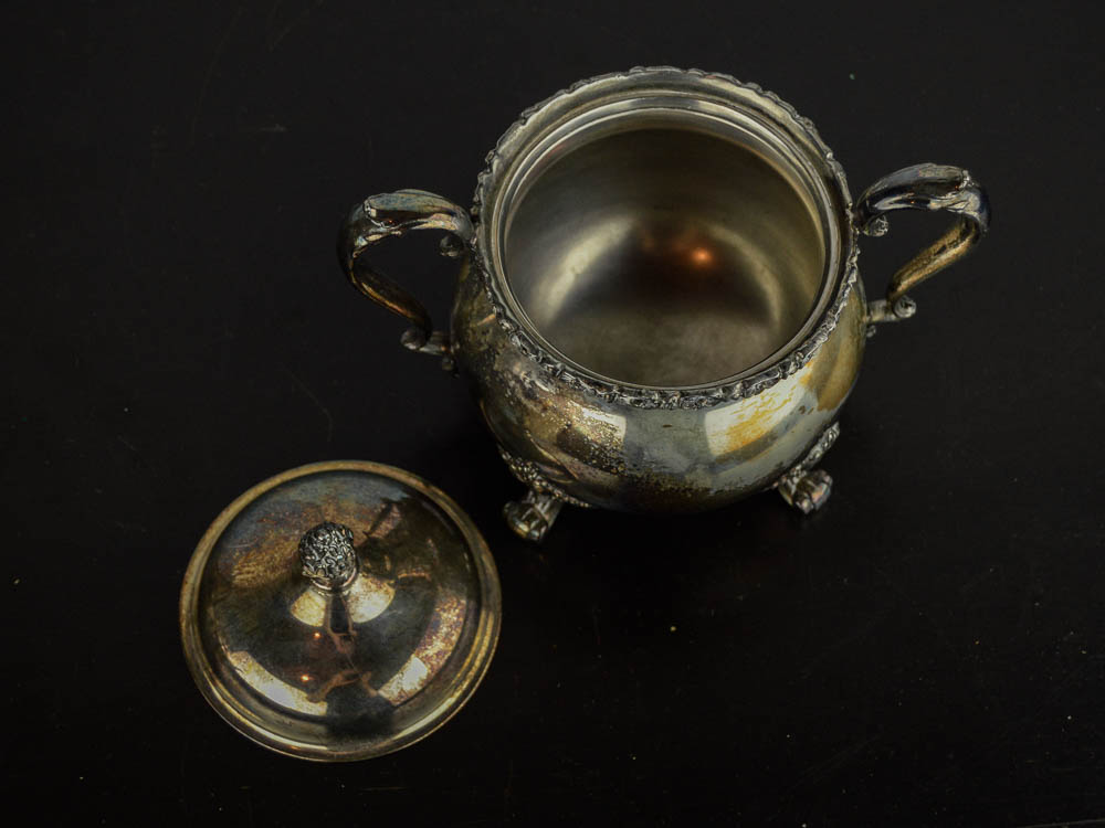 Wilcox International Silver Co. Silver Plate Tea and Coffee Set
