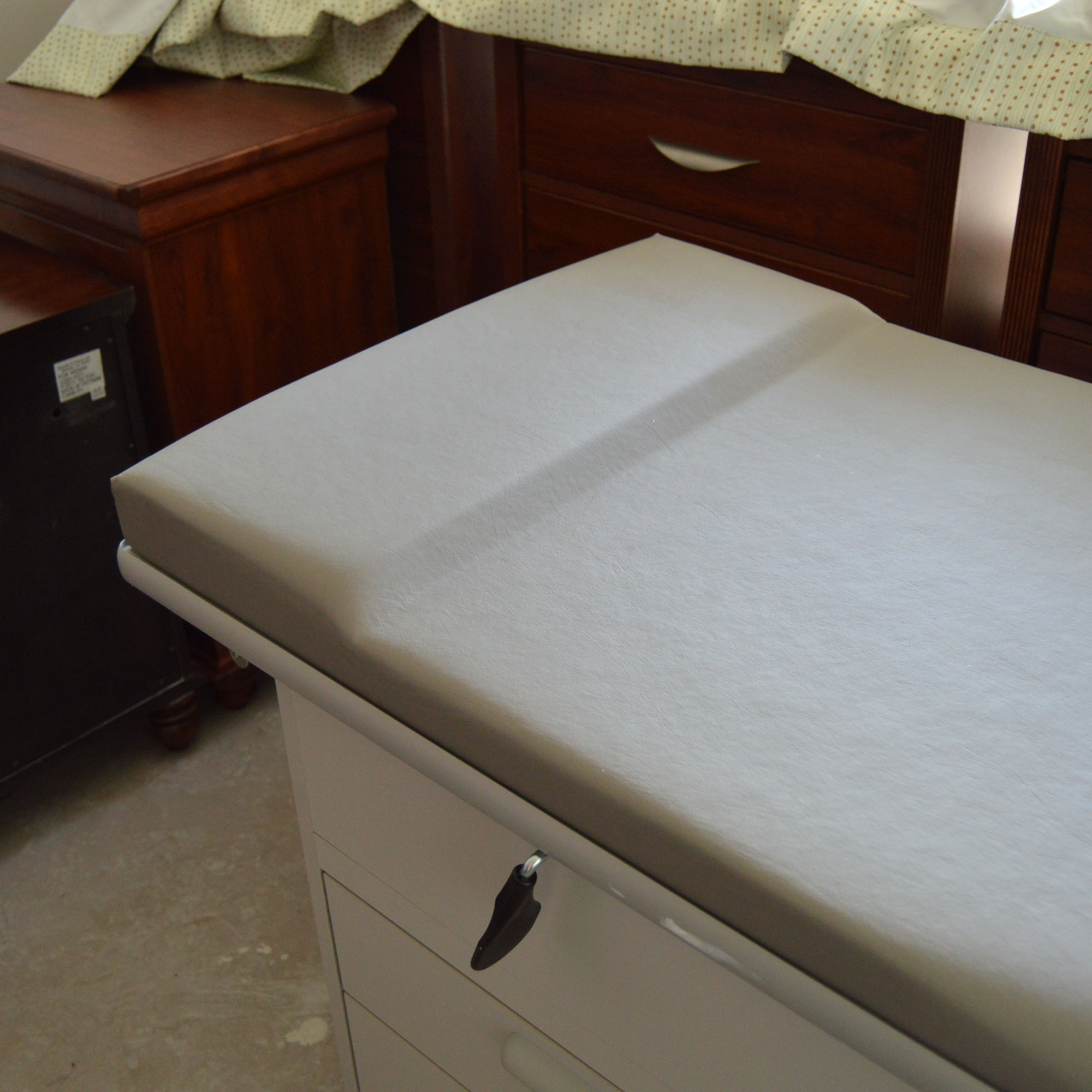 Hausmann Industries Examination Table