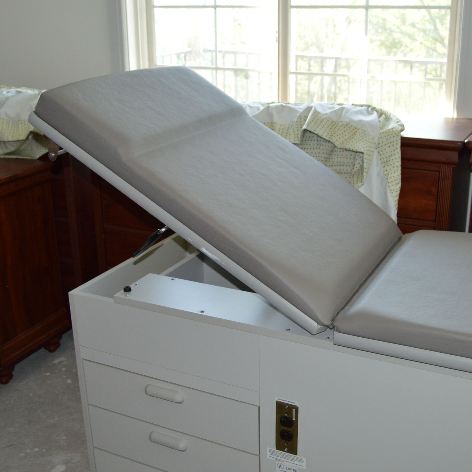 Hausmann Industries Examination Table