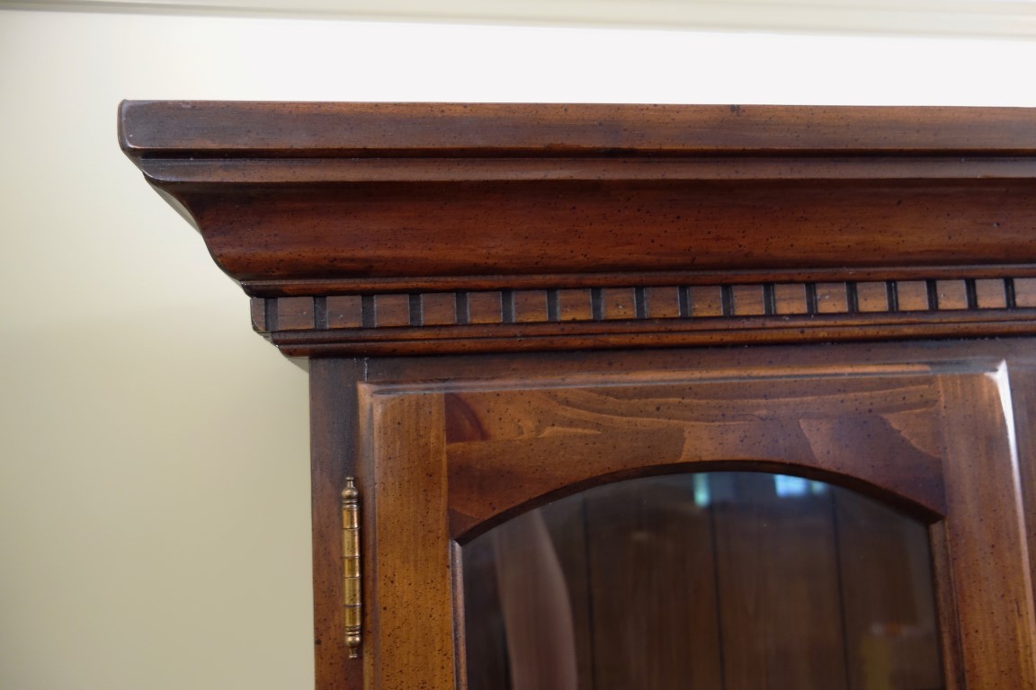 Traditional China Cabinet Sideboard