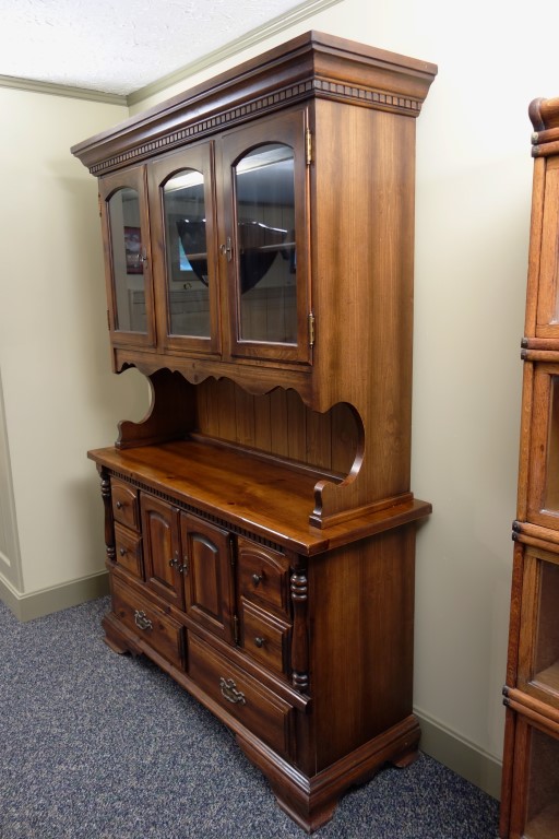 Traditional China Cabinet Sideboard
