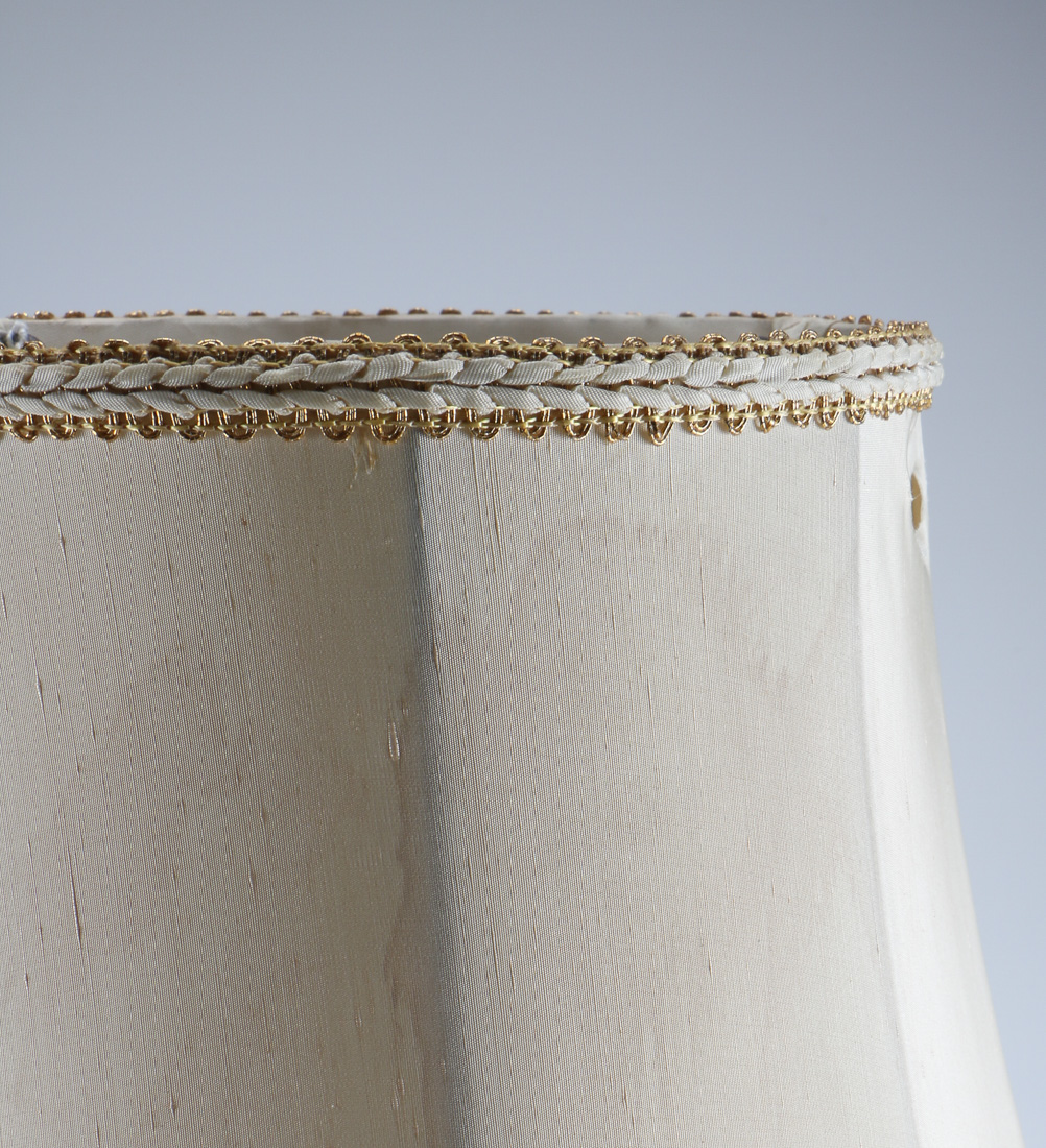 Vintage Hand Painted Chinese Lamp