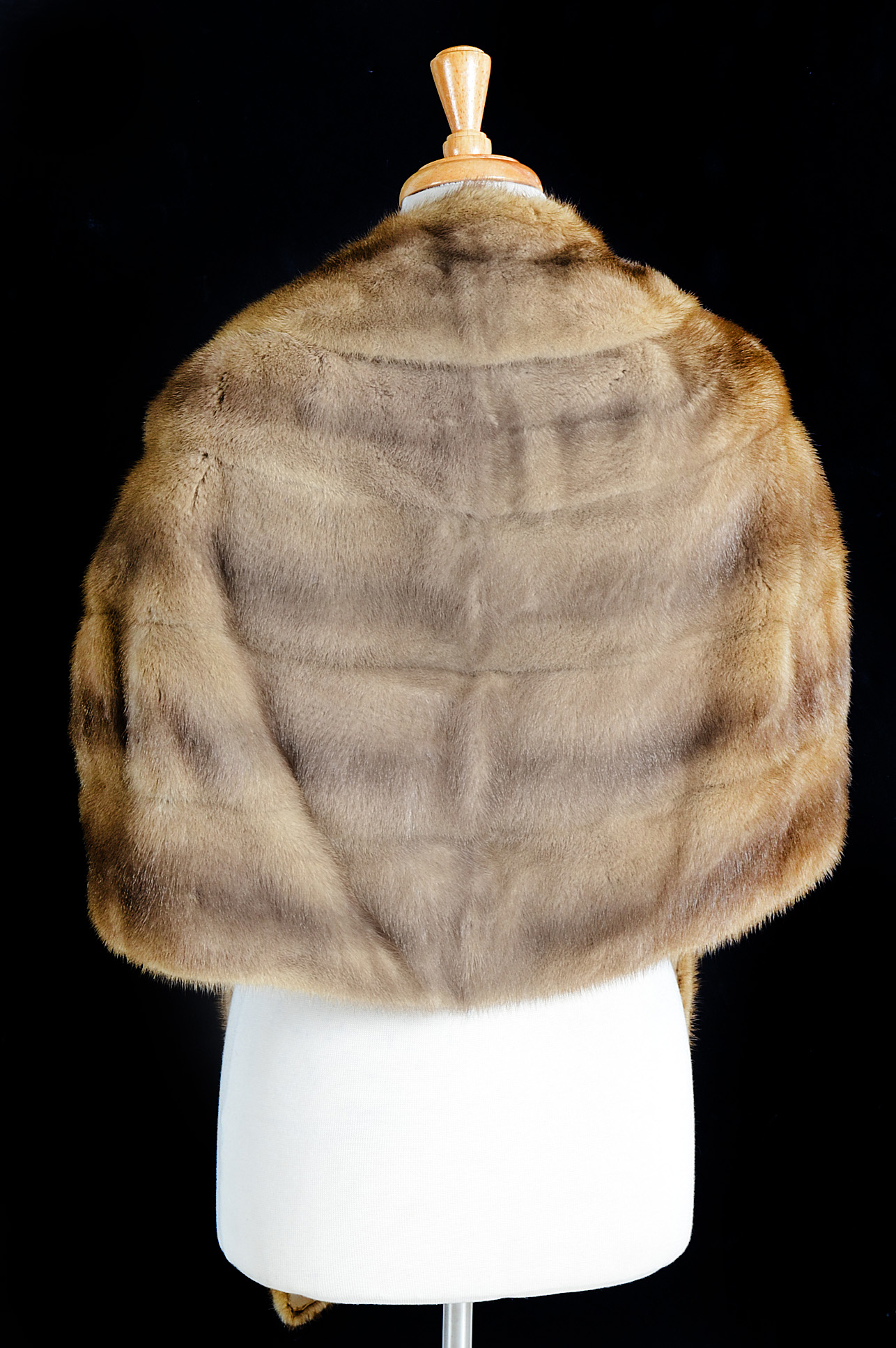 A.E. Burkhardt Co. Cincinnati Silver Mink Fur Stole