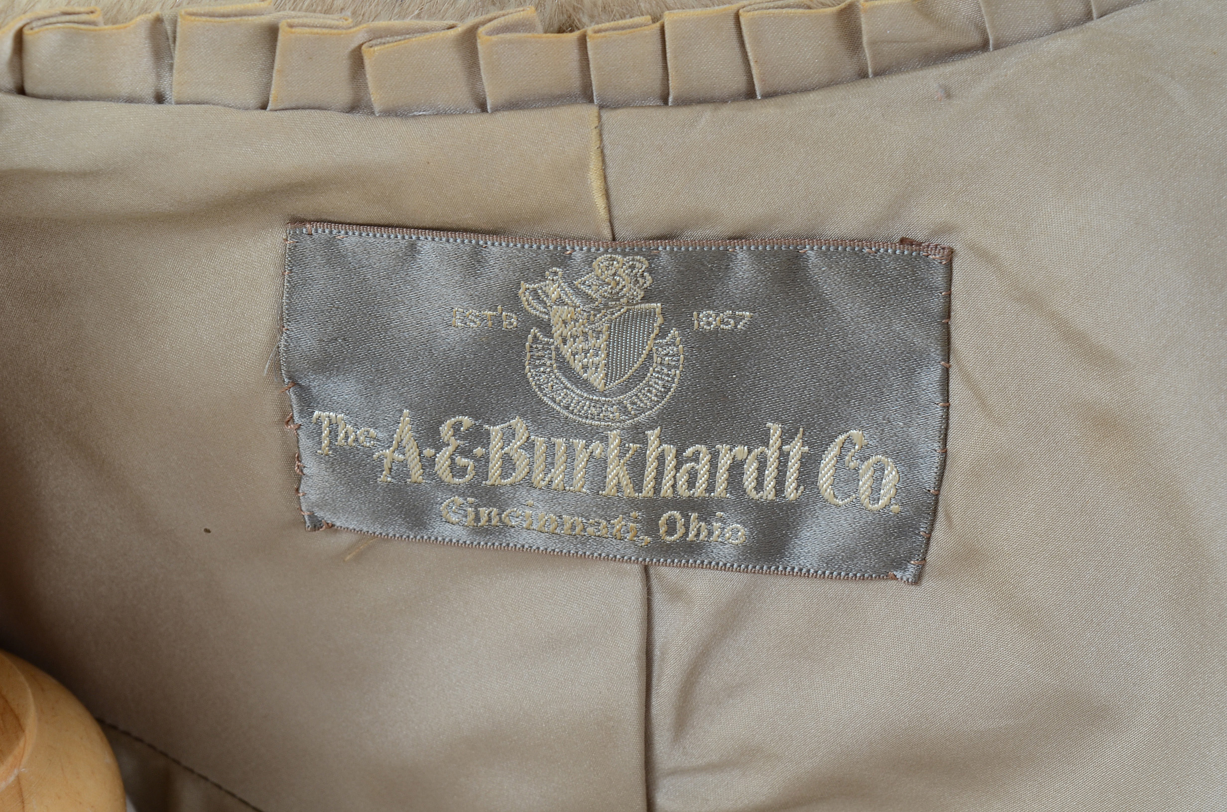 A.E. Burkhardt Co. Cincinnati Silver Mink Fur Stole