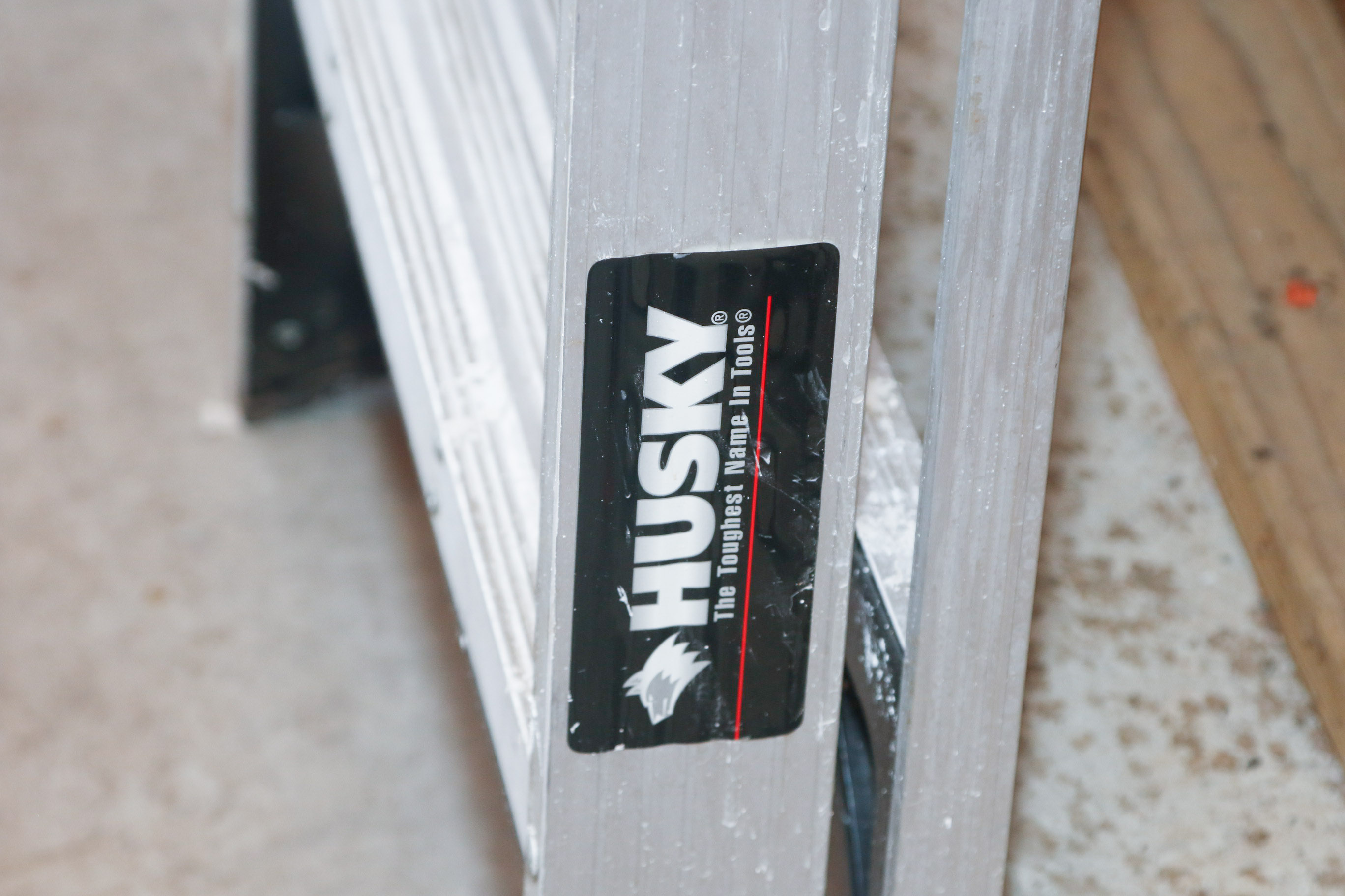 Husky Aluminum Step Ladder With Tray