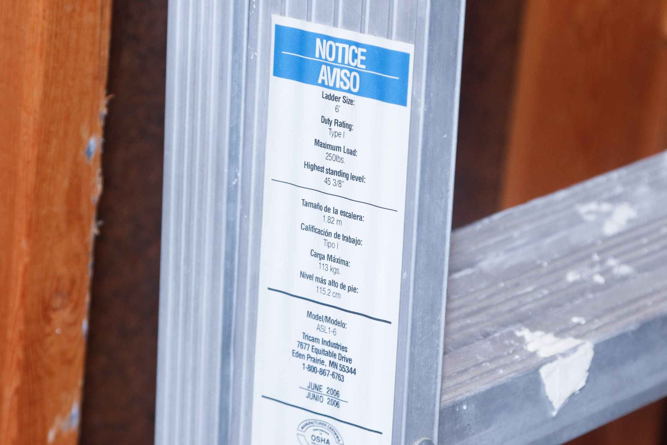 Husky Aluminum Step Ladder With Tray