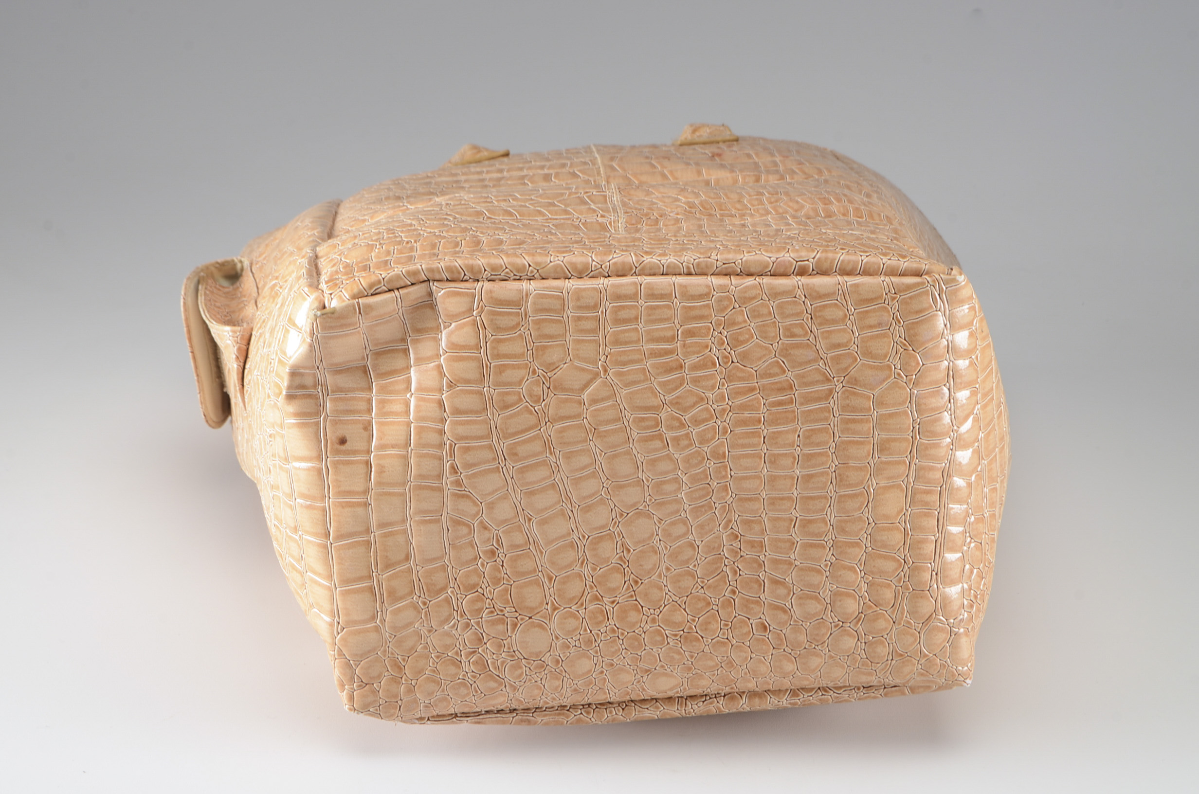 Buxton Handbag and Accessories