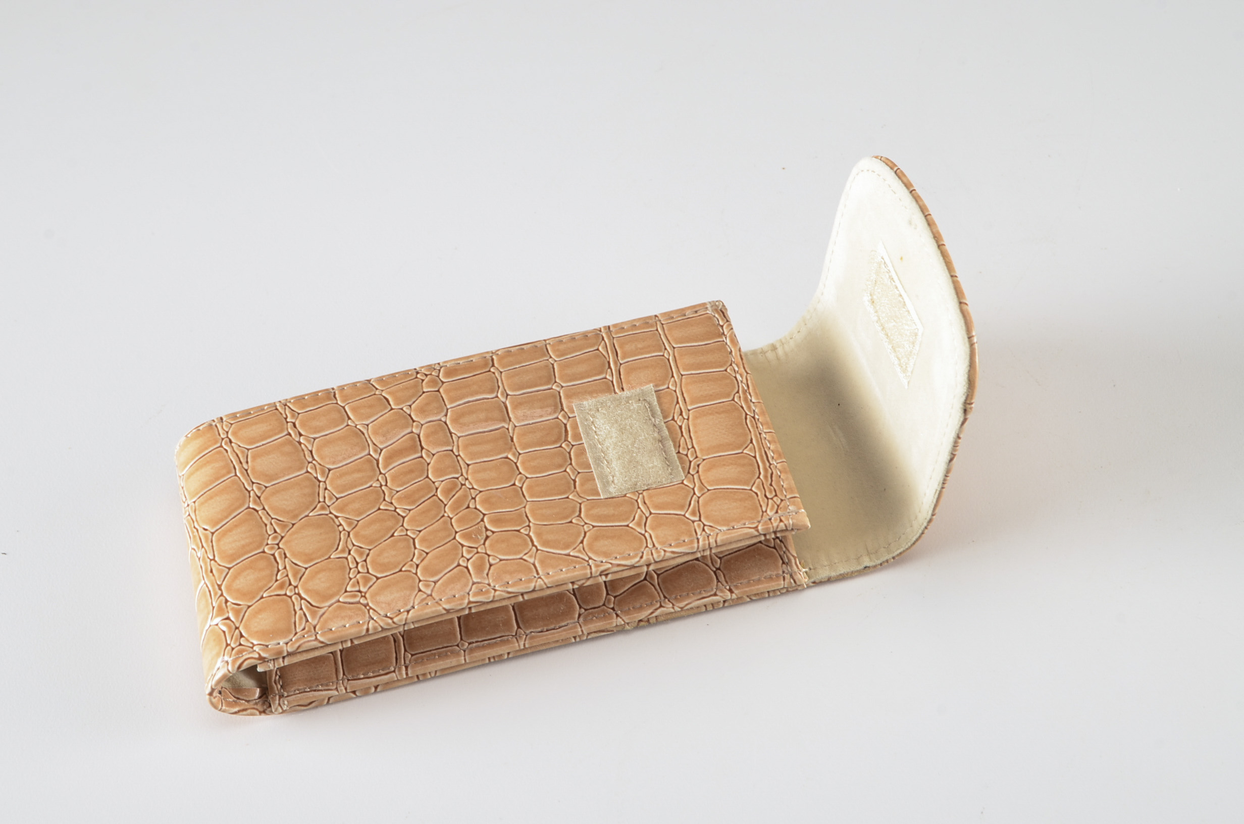 Buxton Handbag and Accessories