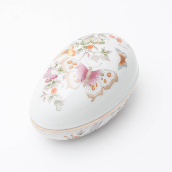 Vintage Porcelain Egg Dish with 22K Gold Trim