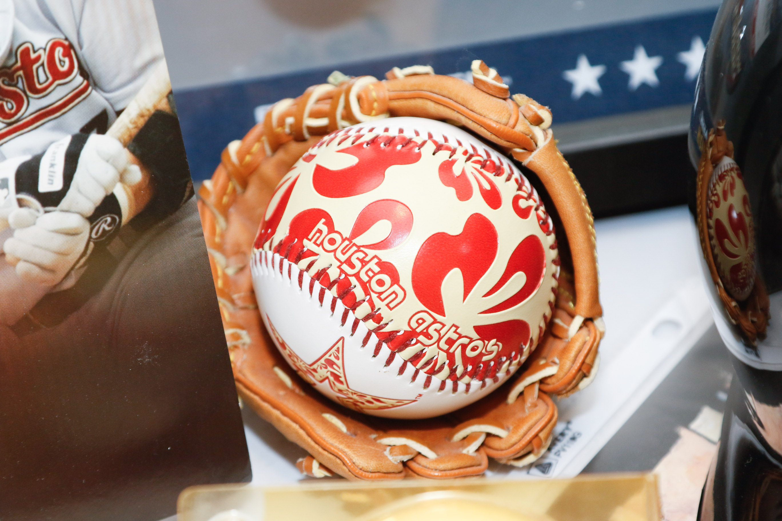 Houston Astros Autographed Baseball Memorabelia Feat.Craig Biggio and Milo Hamilton