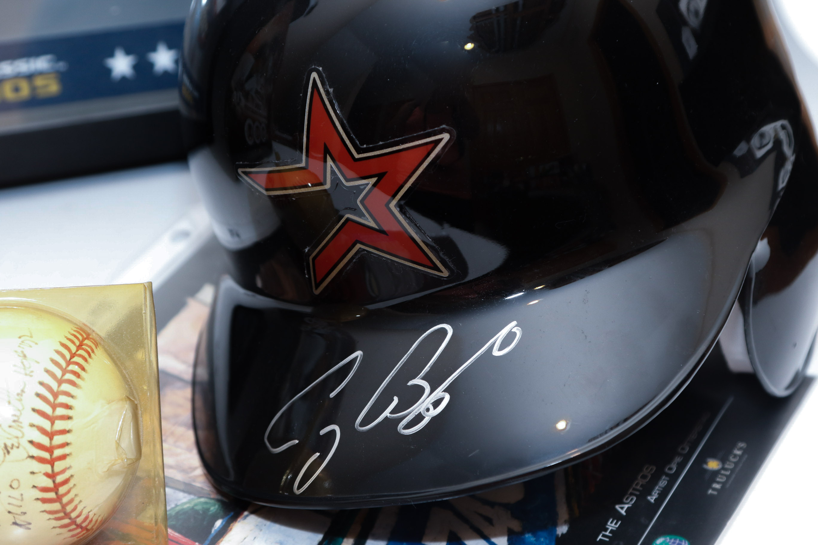 Houston Astros Autographed Baseball Memorabelia Feat.Craig Biggio and Milo Hamilton
