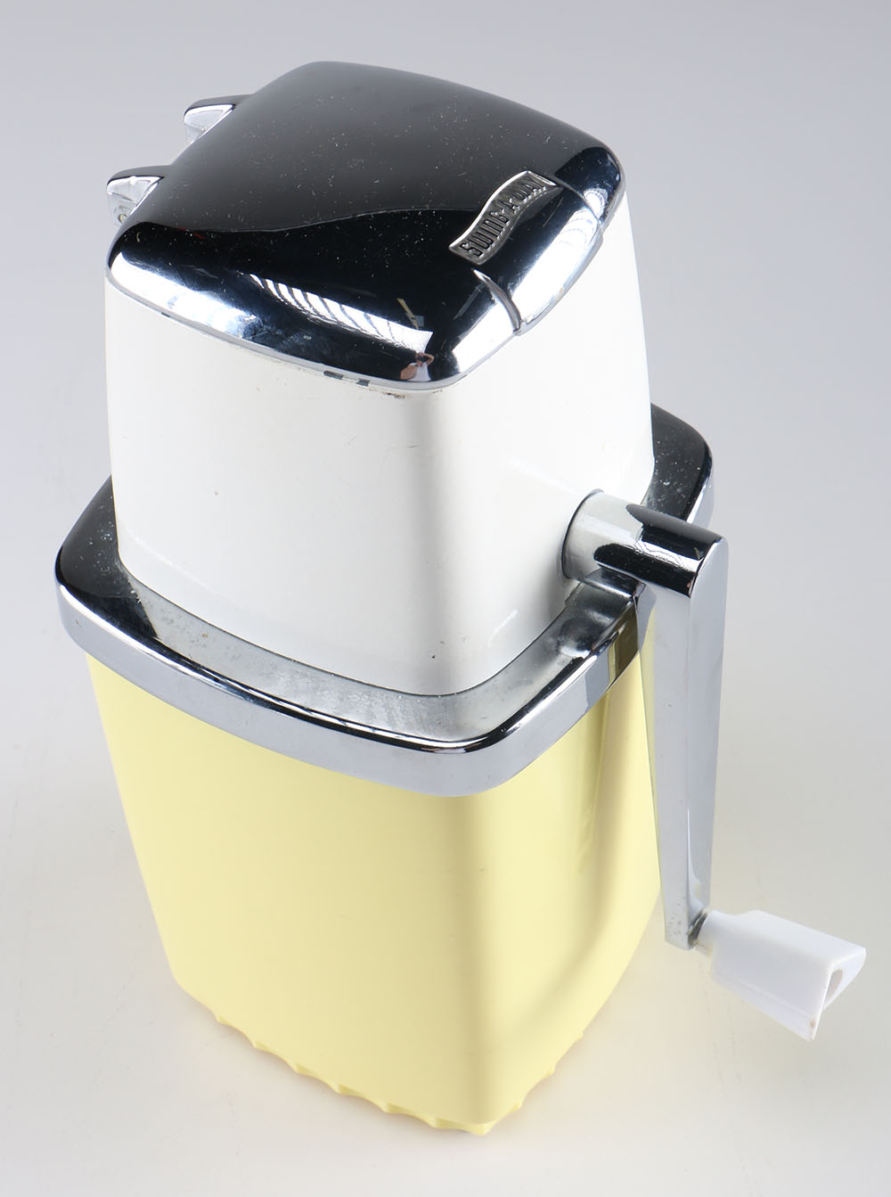 Collection of Kitchen Items