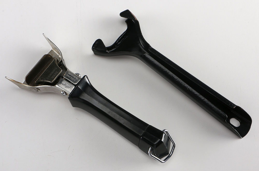 Collection of Kitchen Items