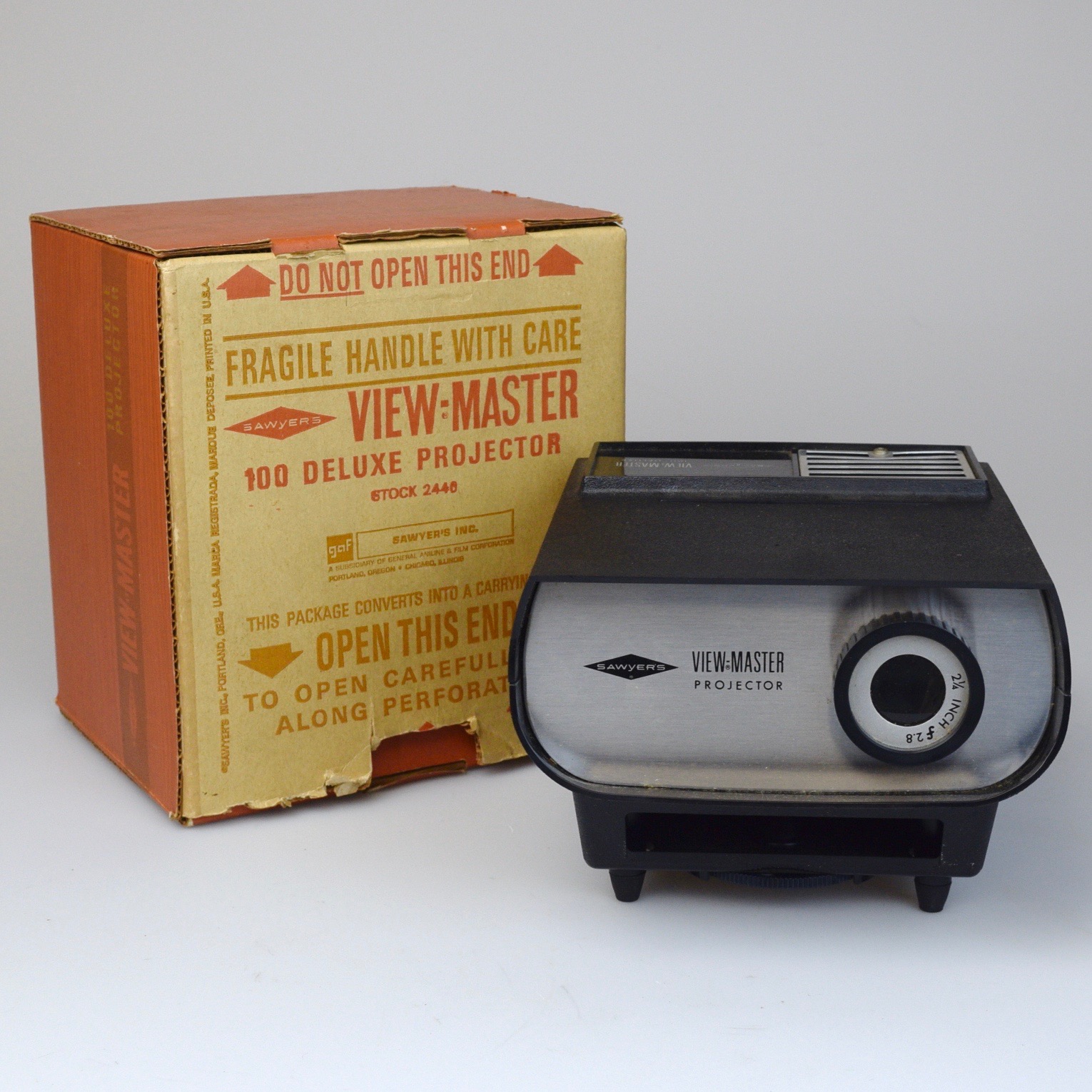 View Master 100 Deluxe Projector
