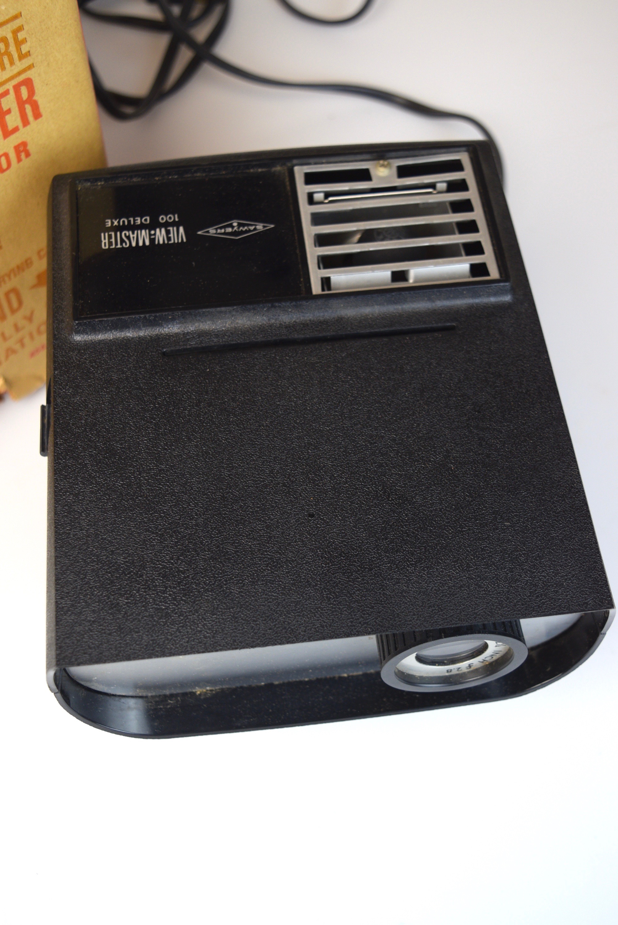 View Master 100 Deluxe Projector