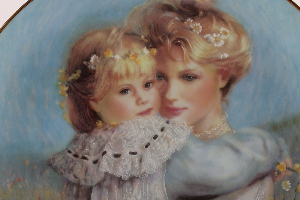 Assortment of Four Lynn Kaatz and Brenda Burke Collector Plates