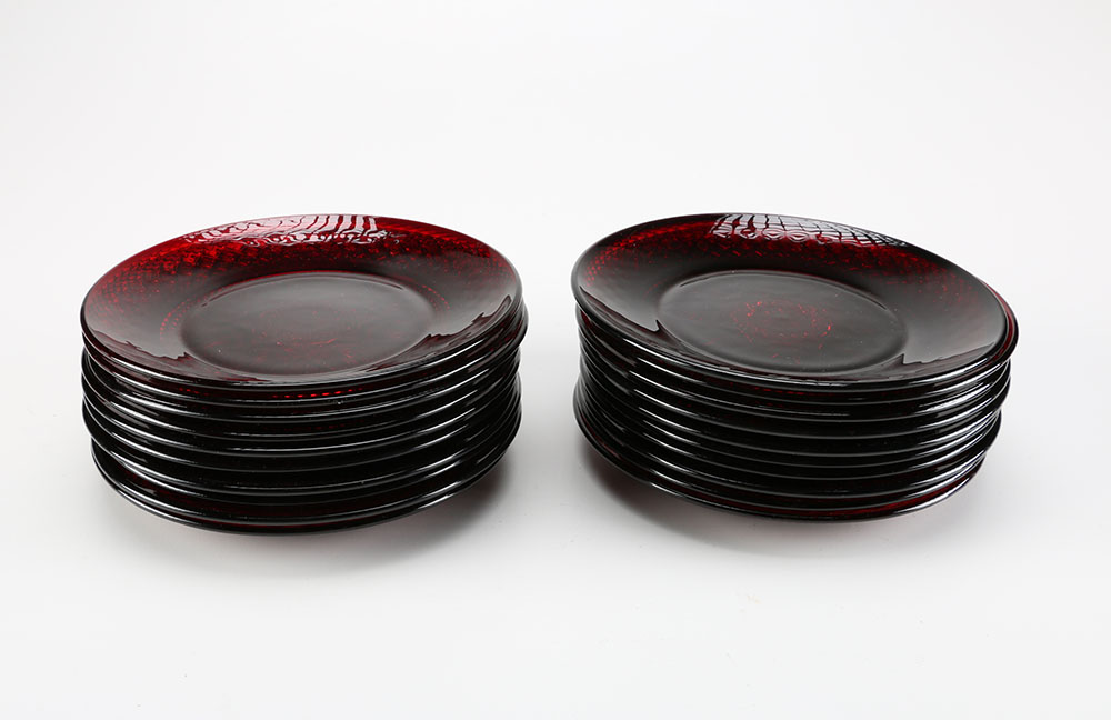 Set of Luminarc Arcoroc Ruby Glass Plates