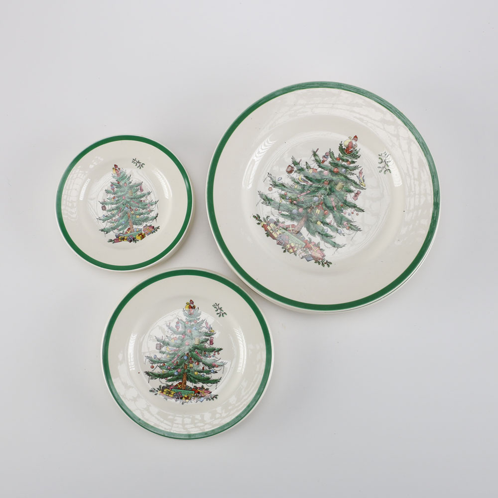 Spode "Christmas Tree" Dinnerware Service for Five